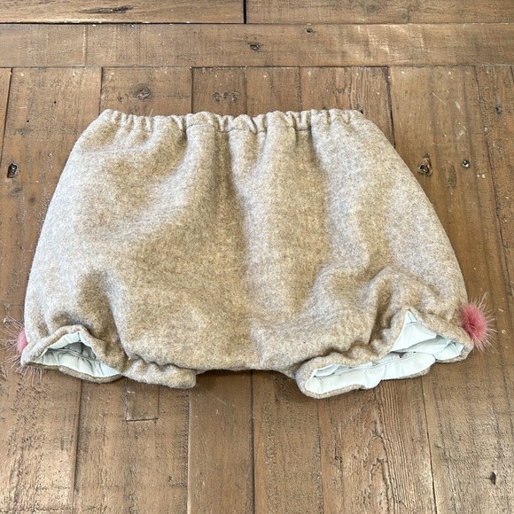 Boutique fuzzy tan pink Pom Pom bloomer shorts nwt 24 months - Picture 5 of 5